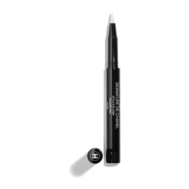 Preisreduziert SIGNATURE DE CHANEL EYELINER-STIFT FÜR INTENSIVE FARBE UND PRÄZISION, WASSERFEST 0.5 ml