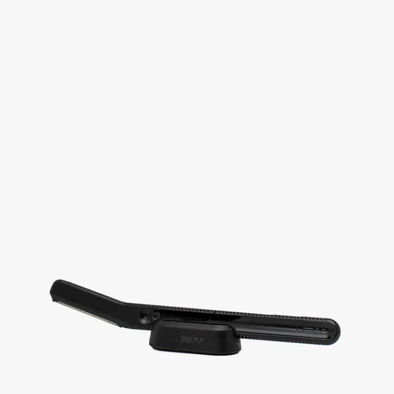 The Leaf Dermaplaner Kit – Black Markenprodukt